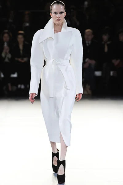 Look 19